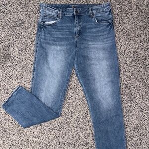 Kut High Rise Slim Straight Jean